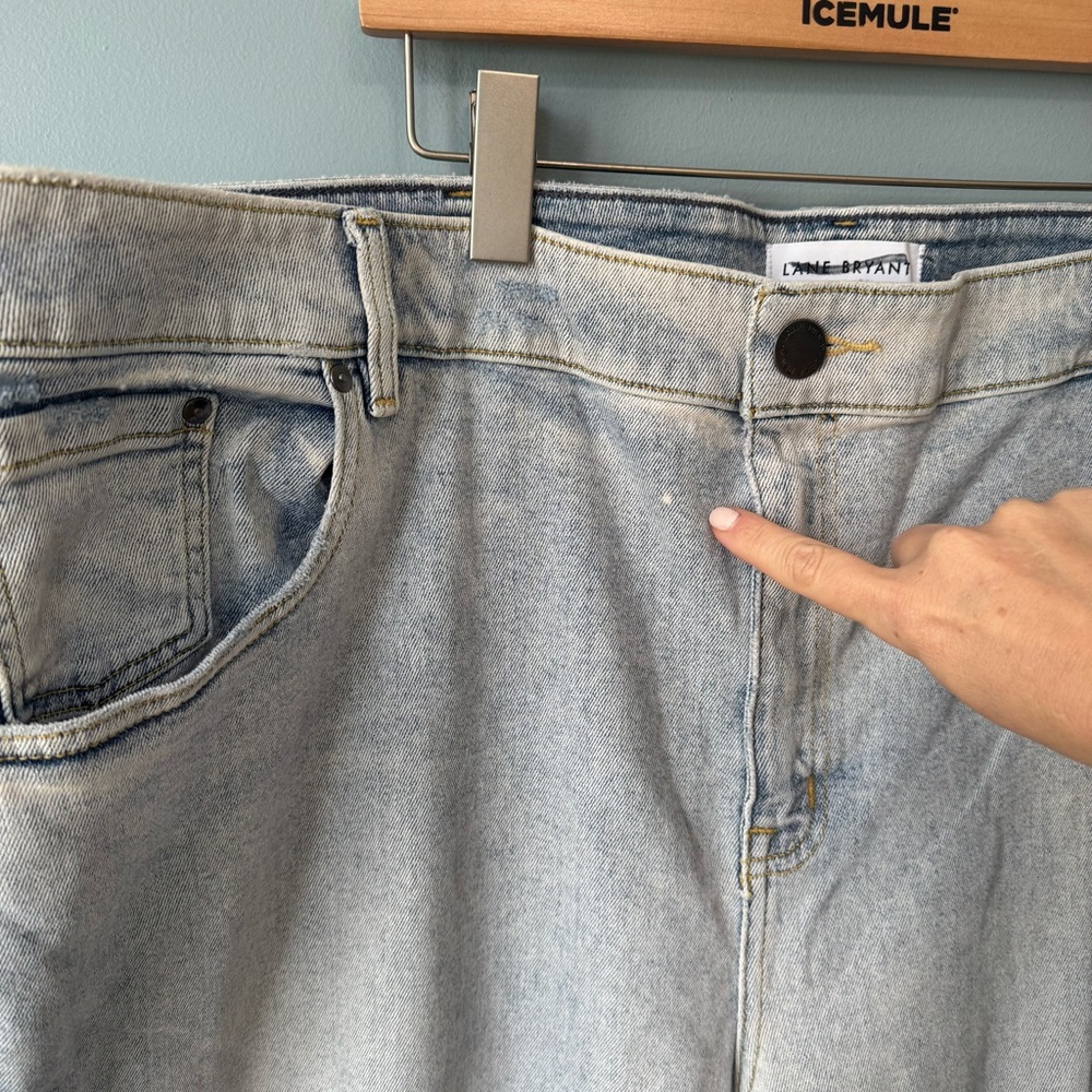 Lane Bryant High Rise Straight Light Wash Flex Magic Waist Jeans Distressed. 28 - Picture 7 of 11